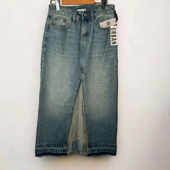 NWT  URBAN OUTFITTERS DENIM MAXI SKIRT with high slit S - Picture 2 of 7